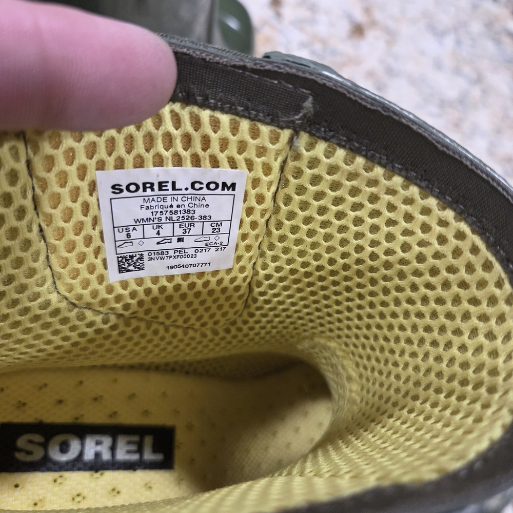 NWT Sorel Joan Rain Chelsea Ankle Bootie Rubber Wedge Boots Size 6 - Picture 5 of 9